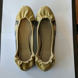 Ballet flats